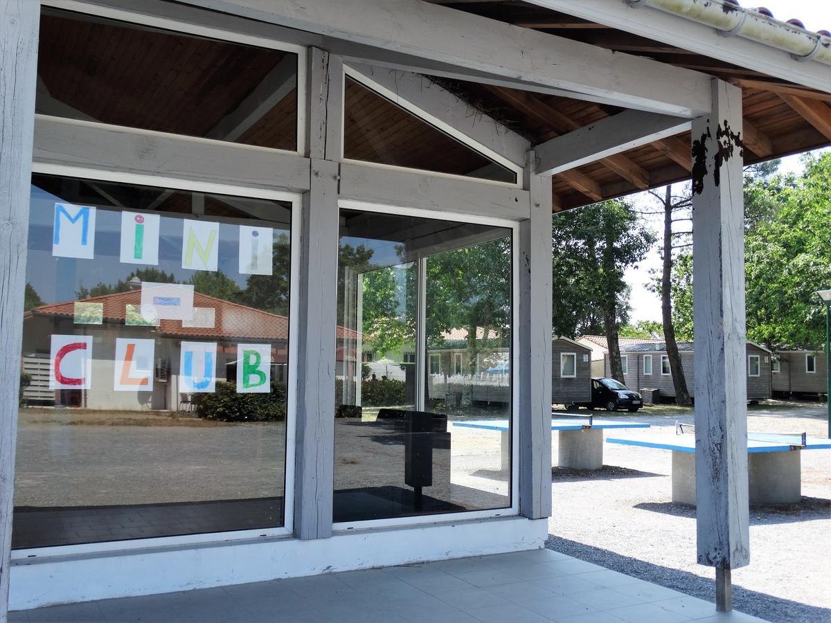 Camping Sunissim L'Airial By Locatour Hotel Soustons Exterior photo