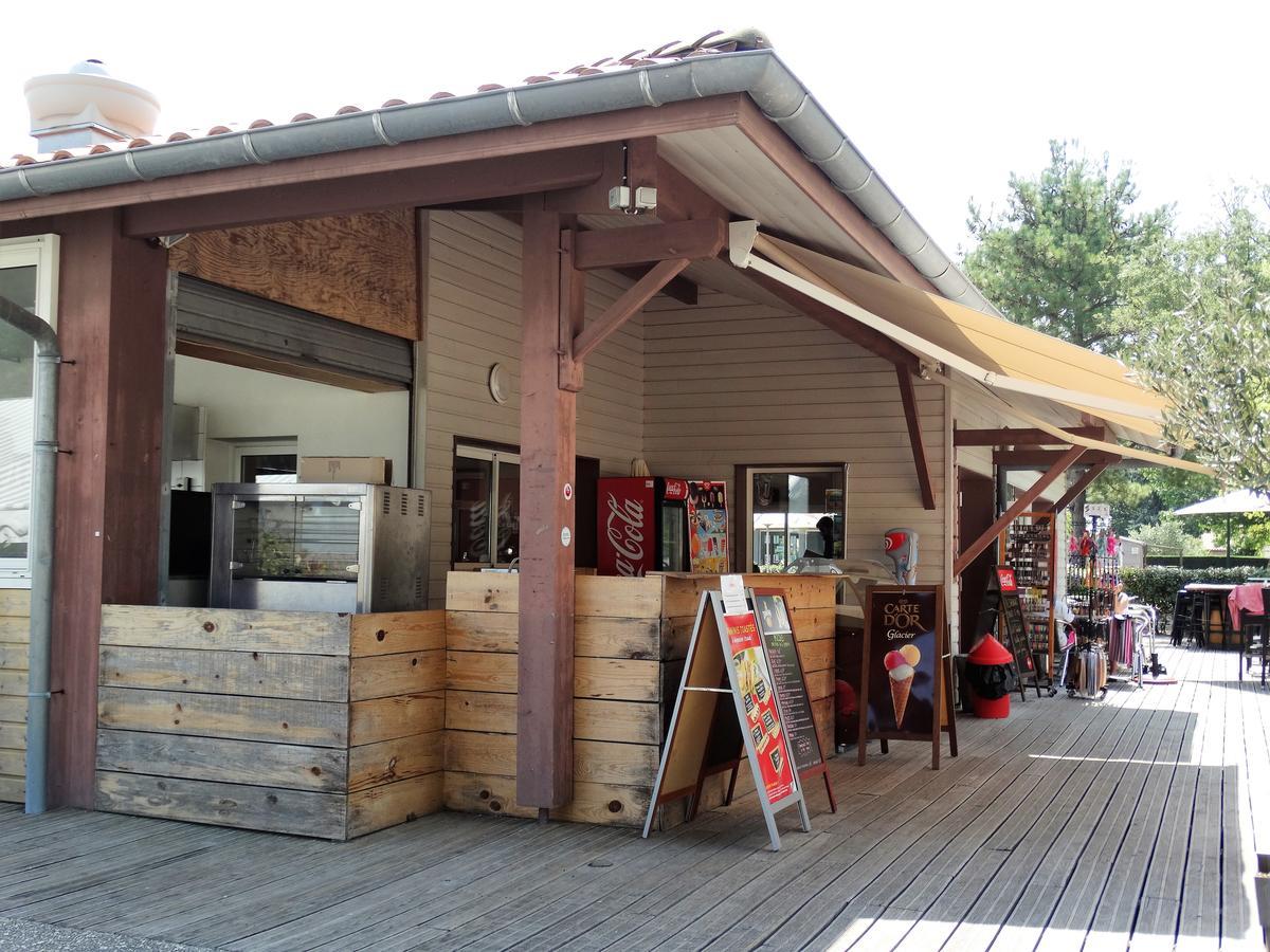 Camping Sunissim L'Airial By Locatour Hotel Soustons Exterior photo
