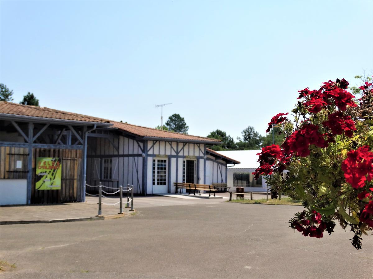 Camping Sunissim L'Airial By Locatour Hotel Soustons Exterior photo