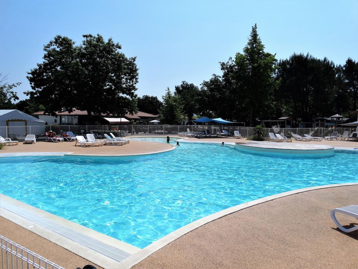 Camping Sunissim L'Airial By Locatour Hotel Soustons Exterior photo